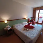 Il Guscio מלון 3*